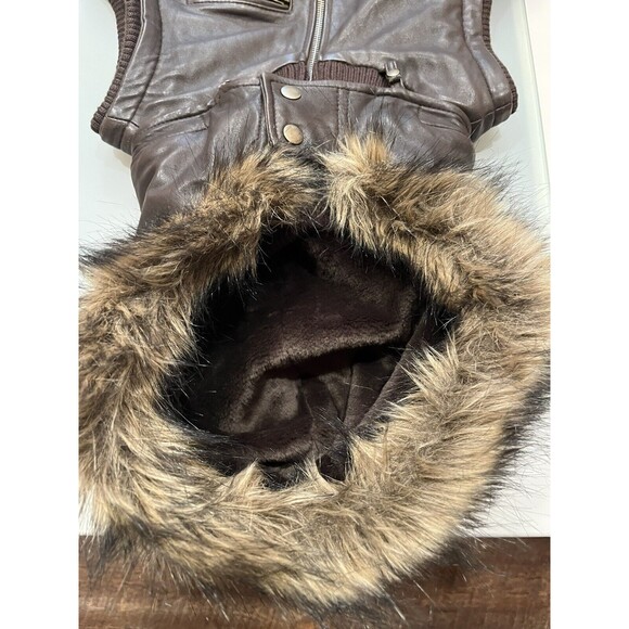 EMU Australia 100% Sheepskin Brown Leather Vest Size SMALL - Picture 14 of 16